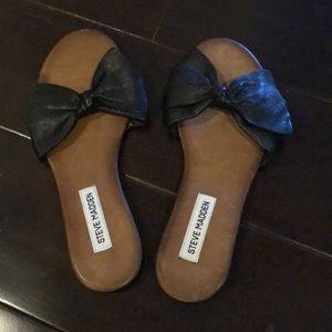 Steve Madden black sandals